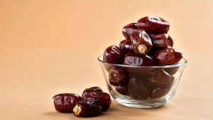 Figs vs. Dates: The Smart Snack Showdown for Weight Loss and Blood Sugar