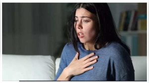 Congestive Heart Failure: Don't Ignore These 5 Silent Warning Signs
Alternatively:
Is Your Heart Failing? 5 Overlooked Signs of Congestive Heart Failure