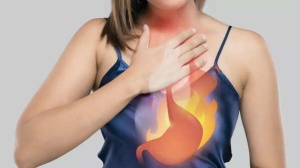 Which Sleep Position Is Best for Your Heart? Experts Weigh In
OR
Sleeping Positions and Heart Health: What the Science Says