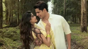 'Param Sundari' Box Office: Janhvi Kapoor & Sidharth Malhotra's Rom-Com Soars to ₹10.25 Crore on Day 3, Totaling ₹26.75 Crore