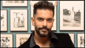 Tiêu đề:
From Cricket Pitch to Silver Screen: Actors Who Traded Wickets for Wardrobes