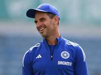 India vs Pakistan: Asia Cup 2025 - Ten Doeschate Emphasizes Focus on Execution, Not Hype.