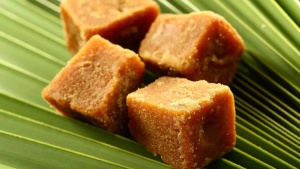 Gud Chana for PCOS: Can This Traditional Snack Help Balance Hormones? Experts and Science Weigh In