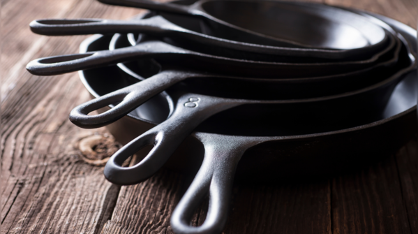 Cast iron cookware